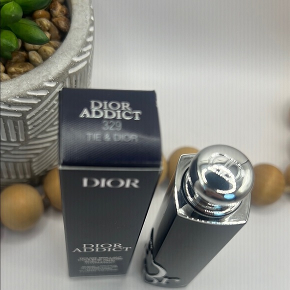 Dior Addict Shine Lipstick - Tie & Dior (329) Rosy Nude - Picture 6 of 8